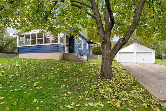 Foto del edificio - 1633 McDonald St NW