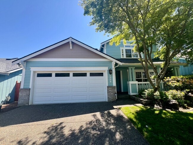 Building Photo - Well Maintained and Spacious 4 Bed