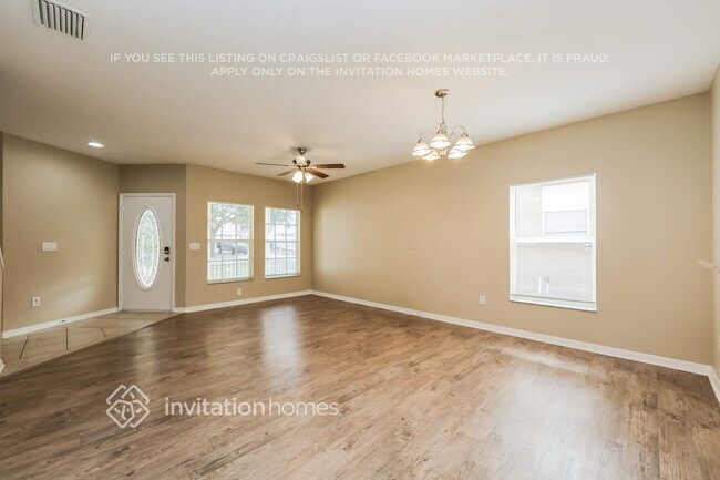 Foto del edificio - 12625 Bramfield Dr