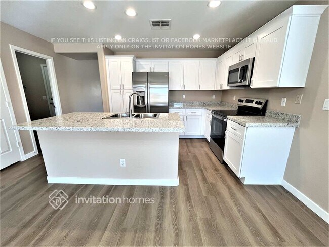 Foto del edificio - 11619 W Carol Ave