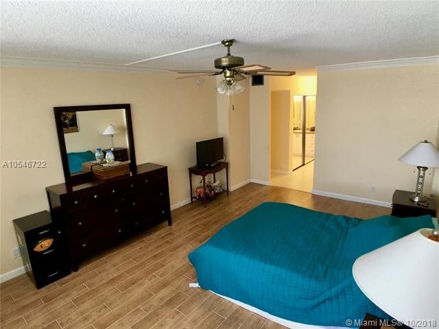 Primary Photo - 3800 S Ocean Dr