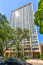 Building Photo - 336 W Wellington Ave