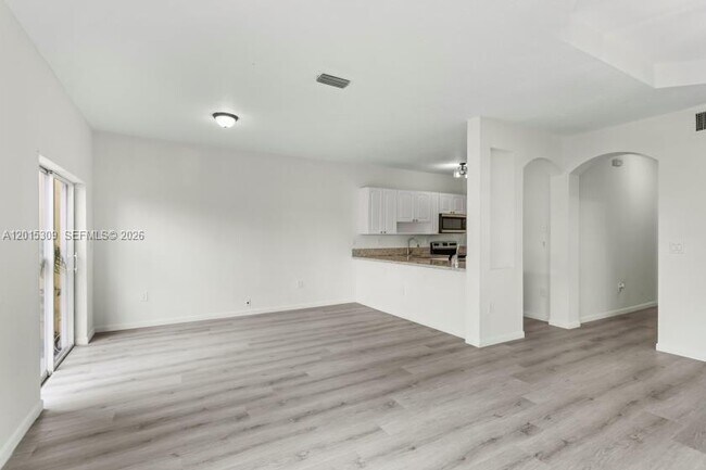 Foto del edificio - 5090 SW 136th Ave