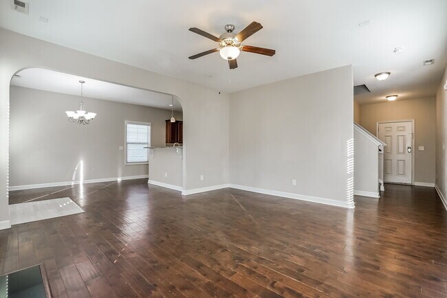 Foto del edificio - 104 W Webber Ln