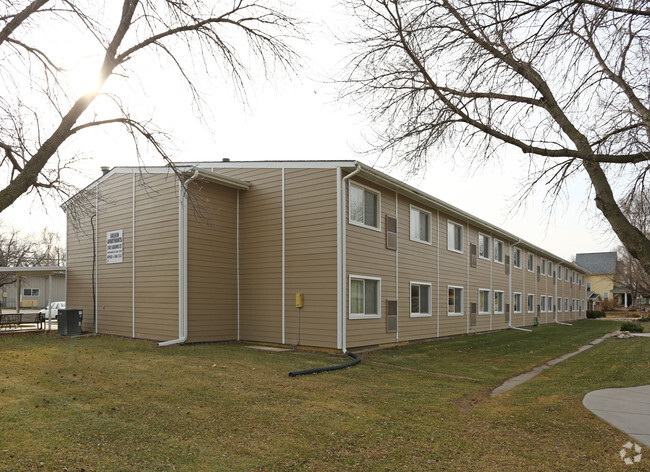 Building Photo - Golden Apartments