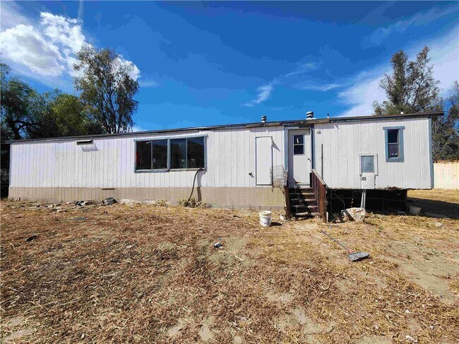 Foto del edificio - 33099 Old State Hwy
