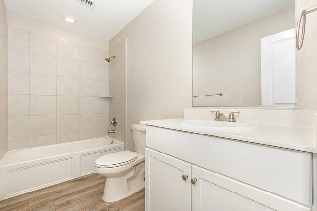 Building Photo - 7601 Bluebell Ln