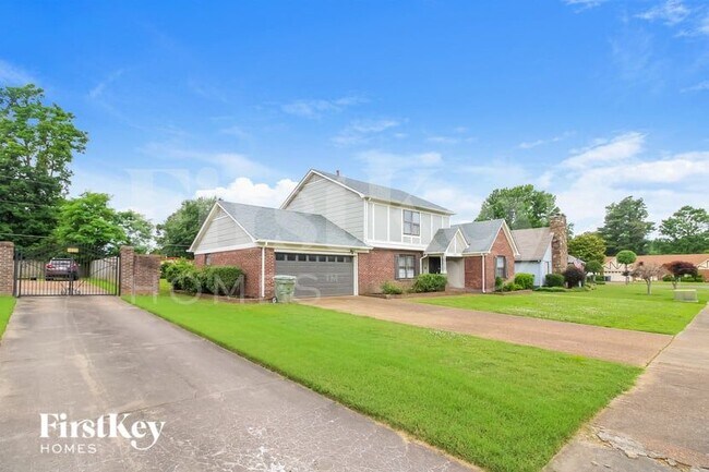 Building Photo - 1459 Haverwood Ave