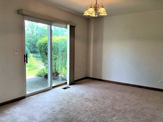 Building Photo - 207 Ainsley Dr