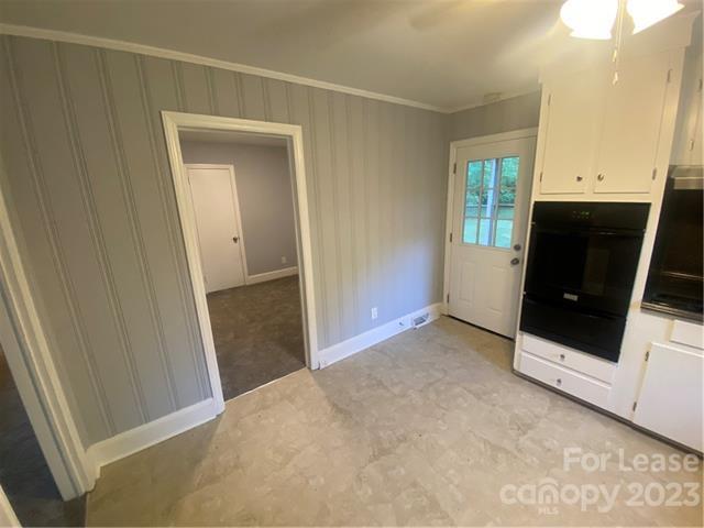 Foto del edificio - 3633 Kempton Pl