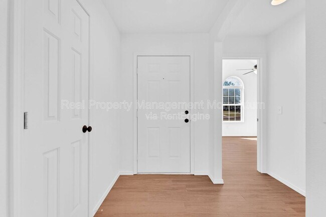 Foto del edificio - 882 S Hickory Ln