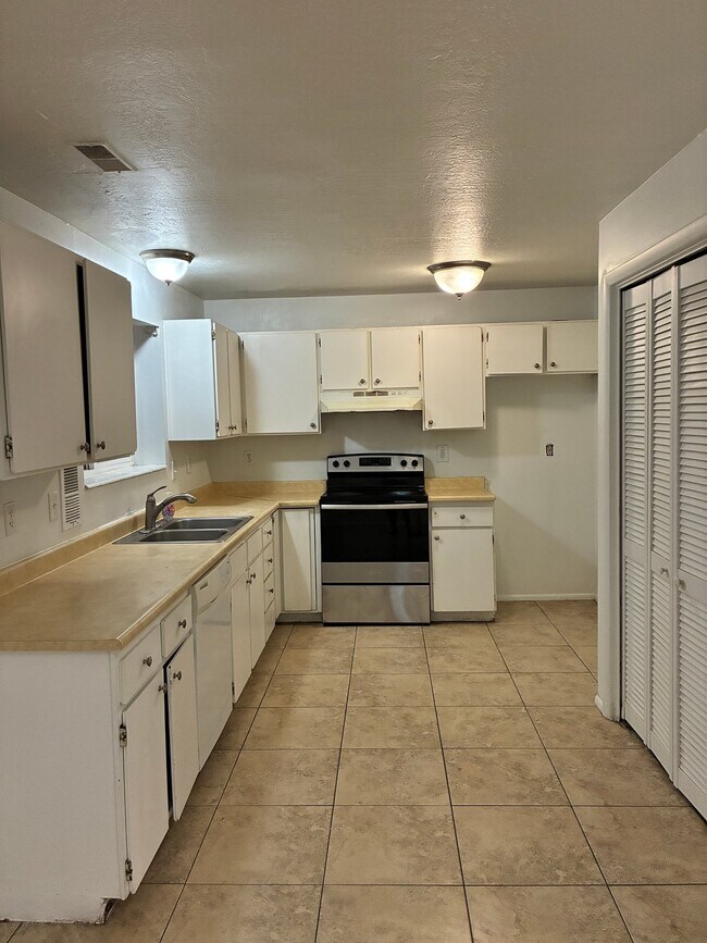 Photo - 1321 E 4200 S (Salt Lake City, UT) Apartment