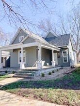 Building Photo - 1115 N 6th St