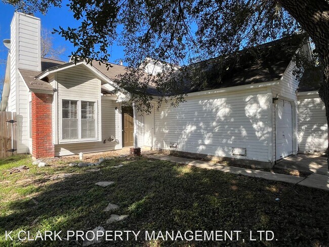 Building Photo - 2 br, 1 bath House - 9203 SHADOWCREST DR