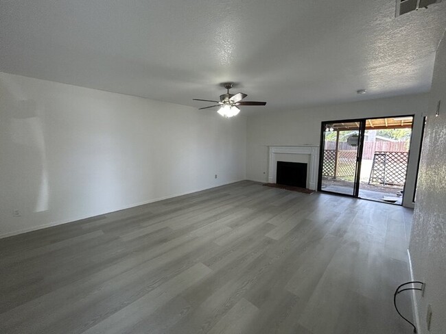 Building Photo - 3554 Harrison St