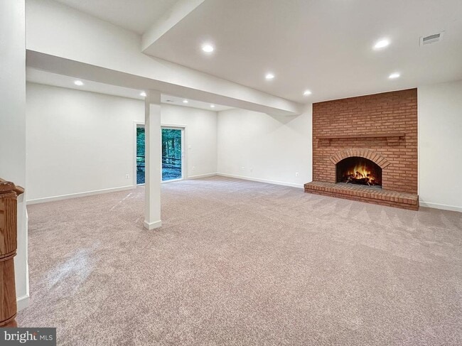 Building Photo - 5704 Captain Jones Ct