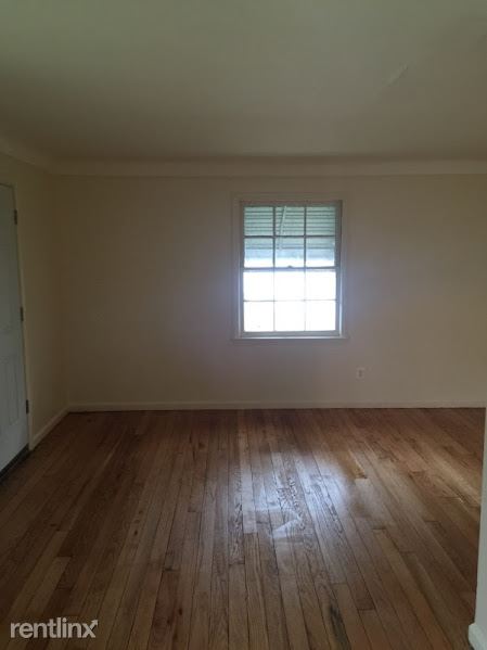 Foto del edificio - 18700 McCormick St