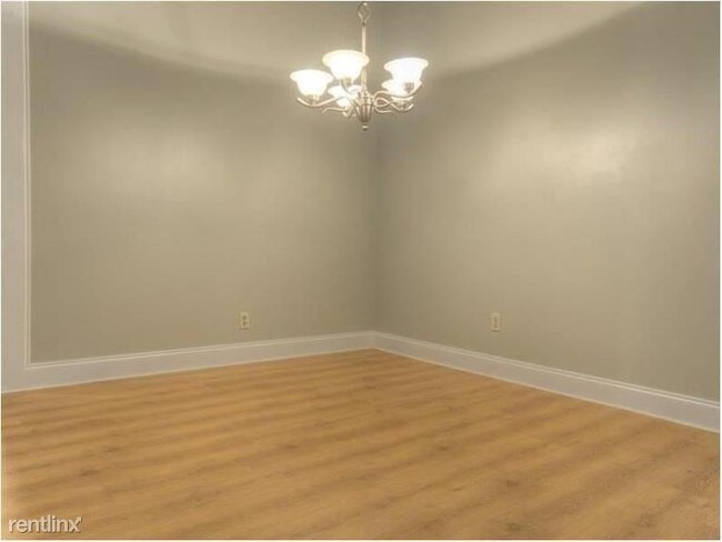 Building Photo - 3 br, 2 bath House - 6294 Leslie St
