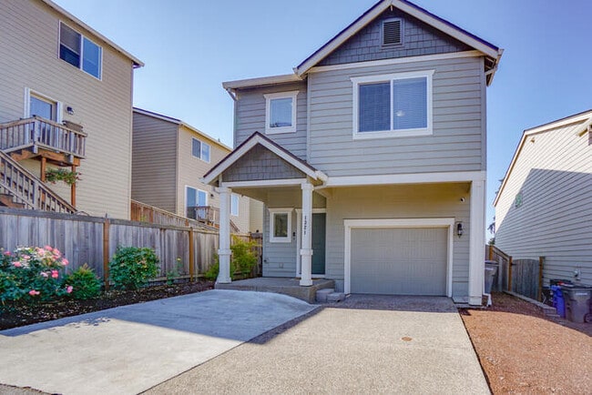 Photo - 1321 NE 72nd Way House