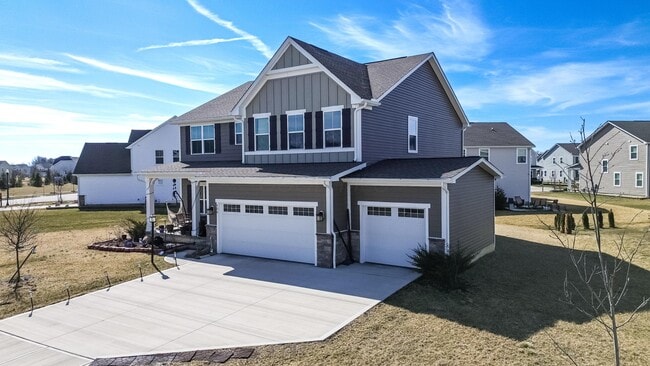 Building Photo - 406 Crownover Way