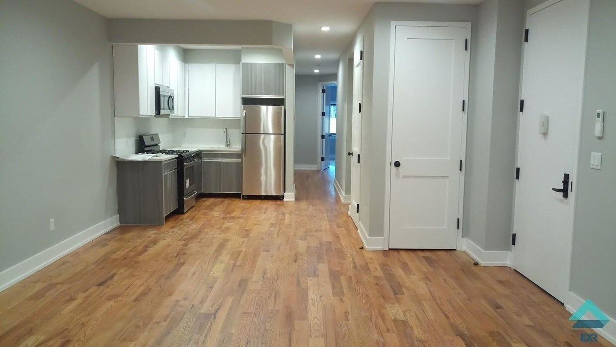 Foto principal - 1480 Pacific St
