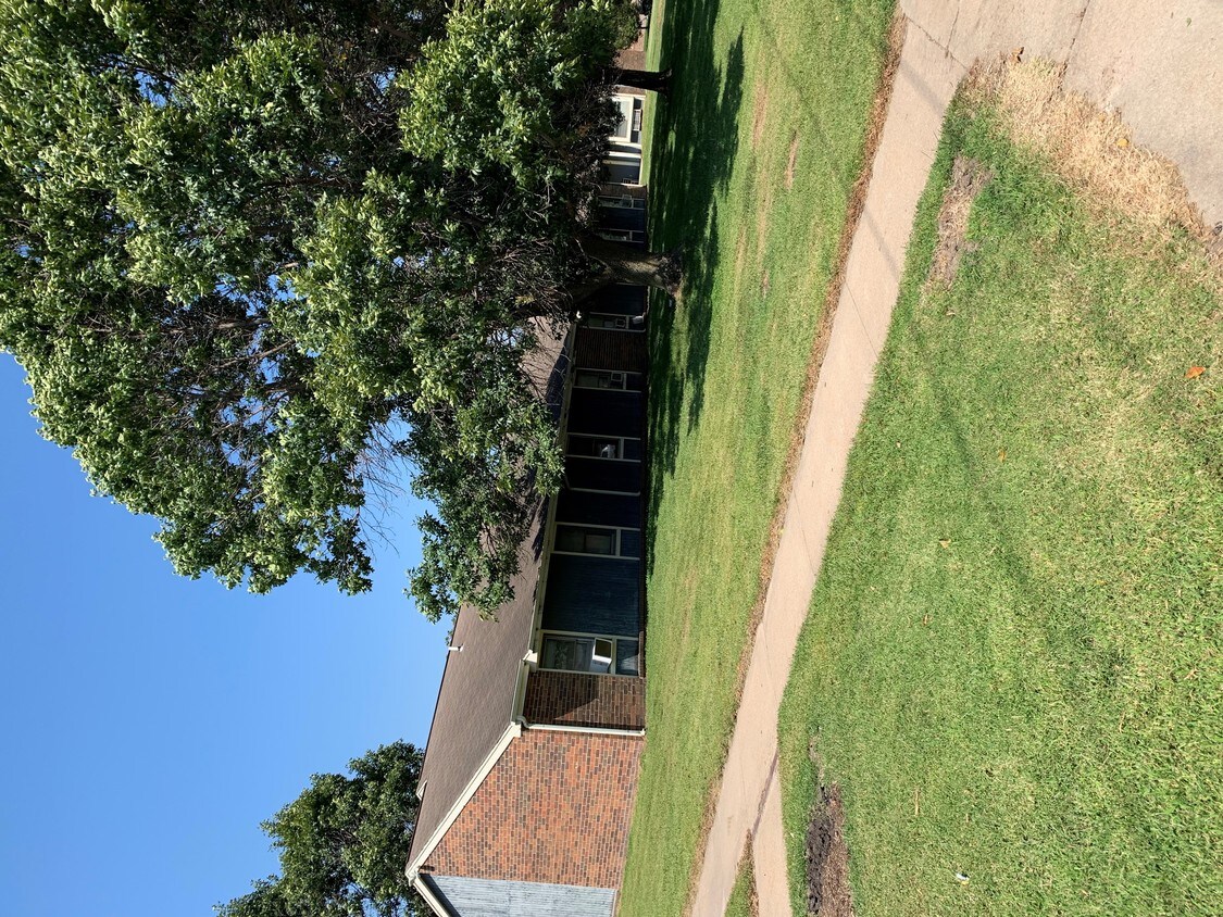 Primary Photo - 311 Grand Ave