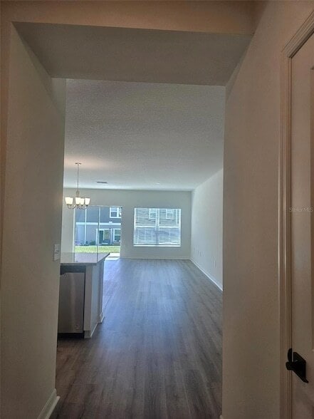 Foto del edificio - 9377 Westside Hls Dr