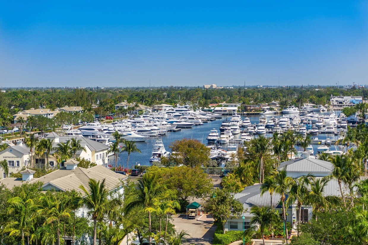 Primary Photo - 2360 Marina Bay Dr E