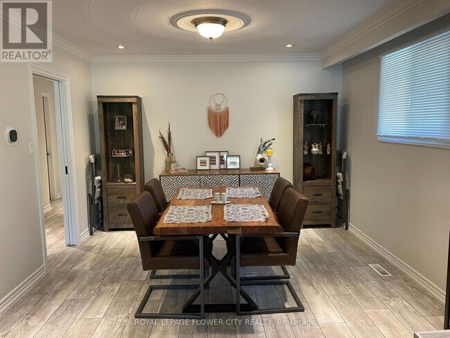 Photo du bâtiment - 62 Edmonton Rd