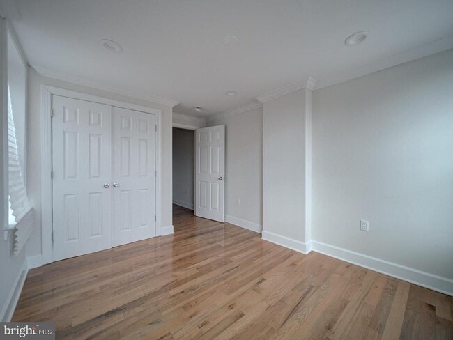 Building Photo - 417 N Collington Ave