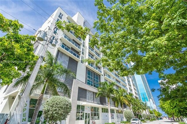Foto del edificio - 321 NE 26th St