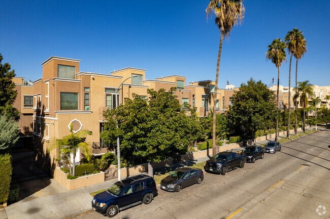 681 S Norton Ave - Marvella Terraces West