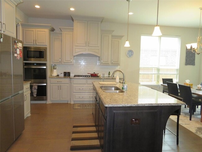 Building Photo - 5616 Amphora Ave