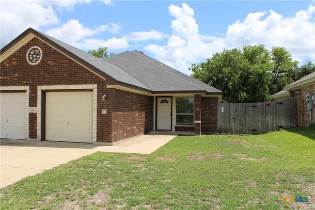 Building Photo - 621 Paseo del Plata Dr