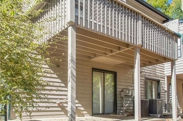 Building Photo - 5053 Gardenia Cir