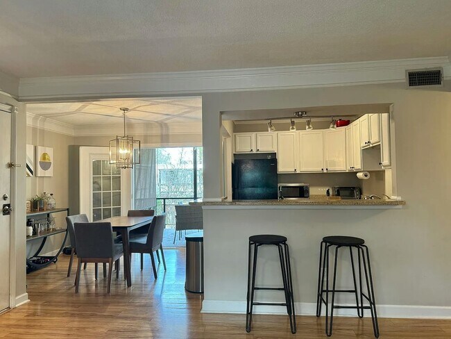 Foto del edificio - 2630 Park Rd