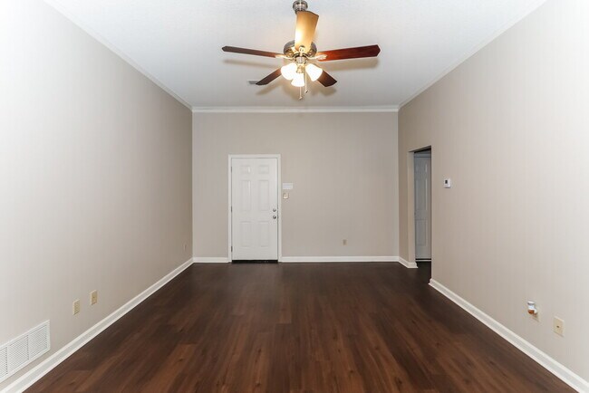 Foto del edificio - 8456 Cross Point Dr