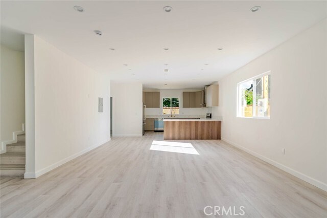 Foto del edificio - 17426 Roscoe Blvd