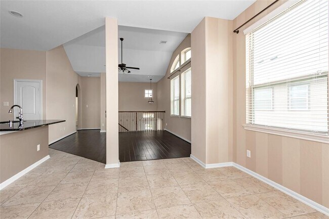 Building Photo - 12243 Stellano Ln