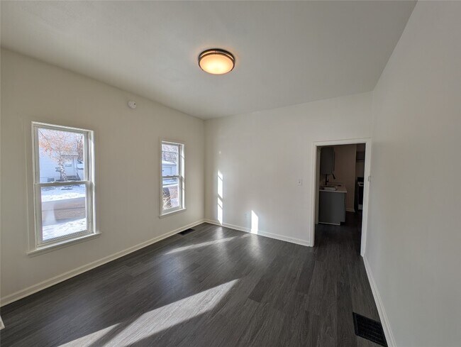 Foto del edificio - 502 E 2nd St