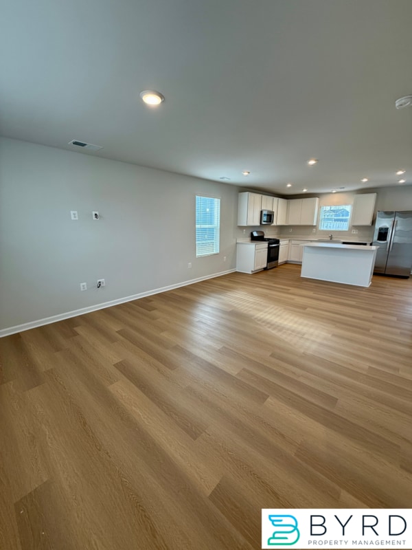 Building Photo - 316 Wilson Crk Dr