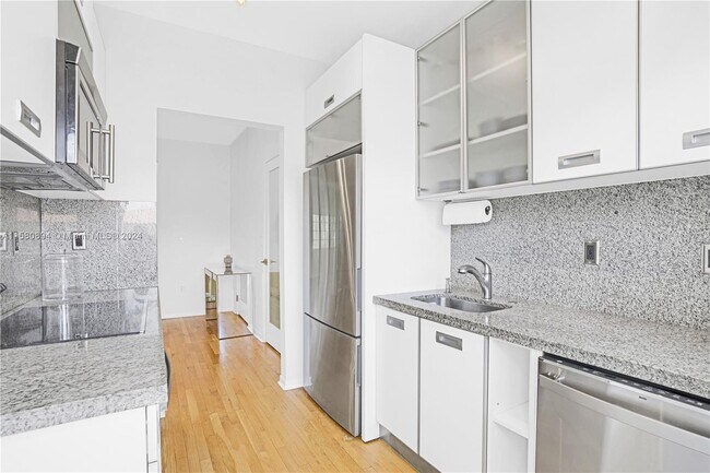 Foto del edificio - 1600 Michigan Ave