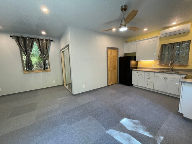 Foto del edificio - 12570 Mays Canyon Rd