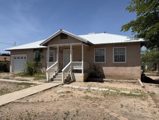 Foto del edificio - 4721 Skyway Ct SW
