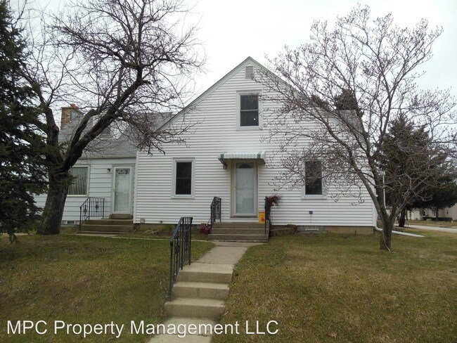 Foto del edificio - 3 br, 2 bath House - 328 Menomonee Avenue