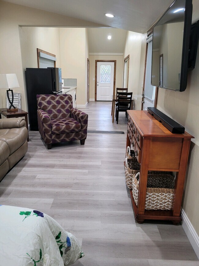Living Room - 4134 N Maroa Ave