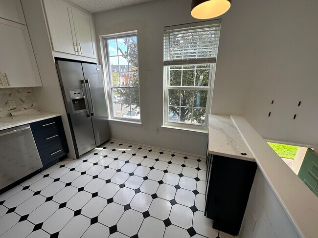 Foto del edificio - 150 Cottonwood St