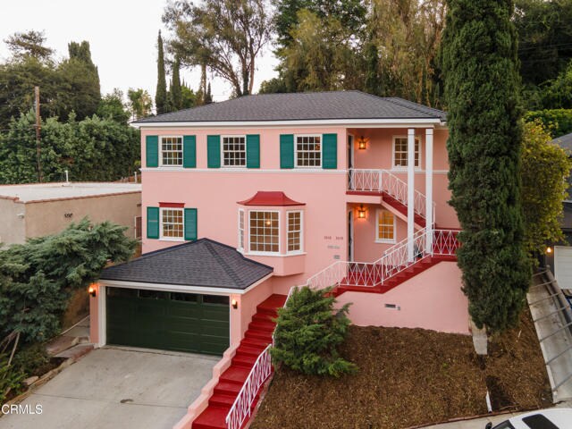Primary Photo - 3016 Berkeley Ave