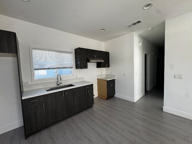 Foto del edificio - 3291 Del Rey Dr