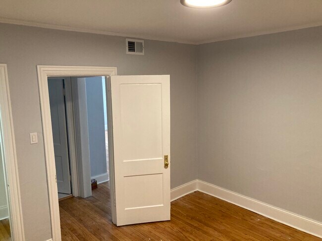 Foto del edificio - 7331 N Honore St